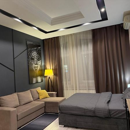Vip - Дві Спальні Метро Хрещатик Лютеранська 3 Κίεβο Εξωτερικό φωτογραφία