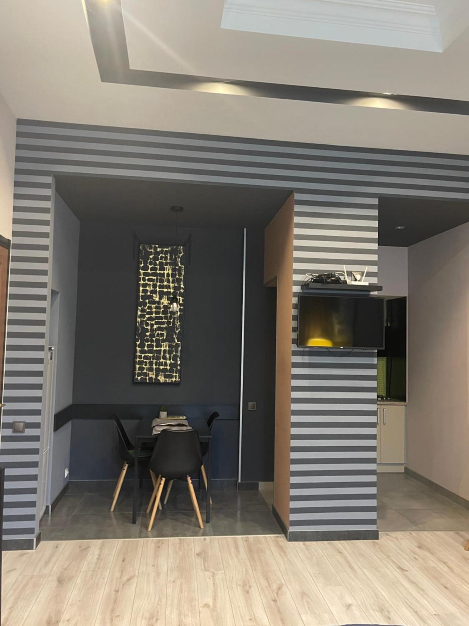 Vip - Дві Спальні Метро Хрещатик Лютеранська 3 Κίεβο Εξωτερικό φωτογραφία